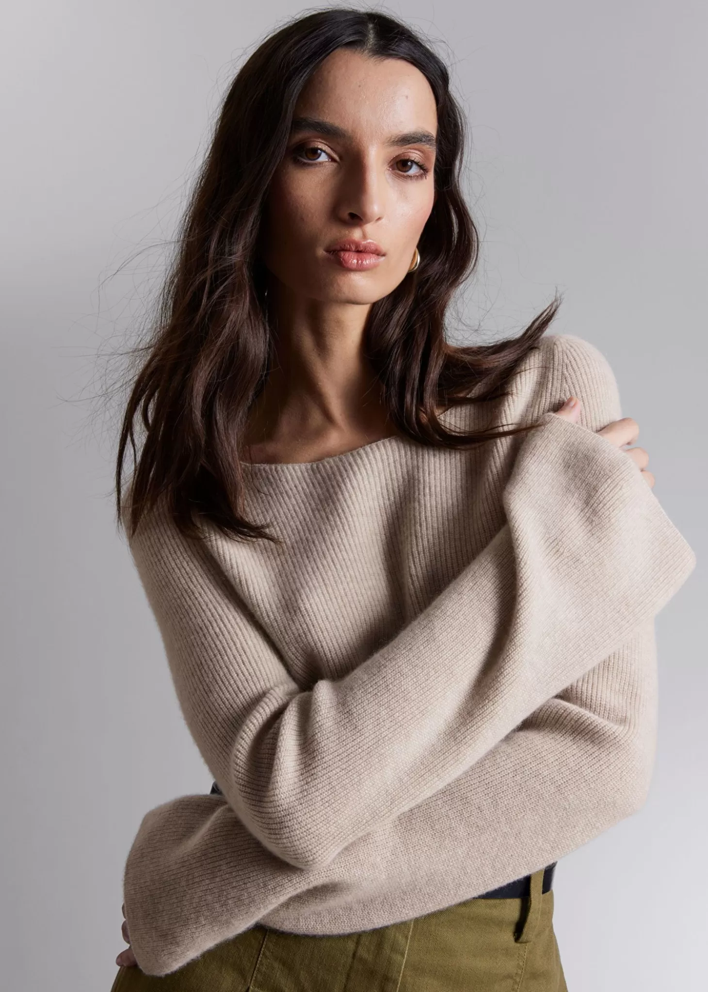 Cashmere*& Other Stories Bell Sleeve Cashmere Genser Muldvarp