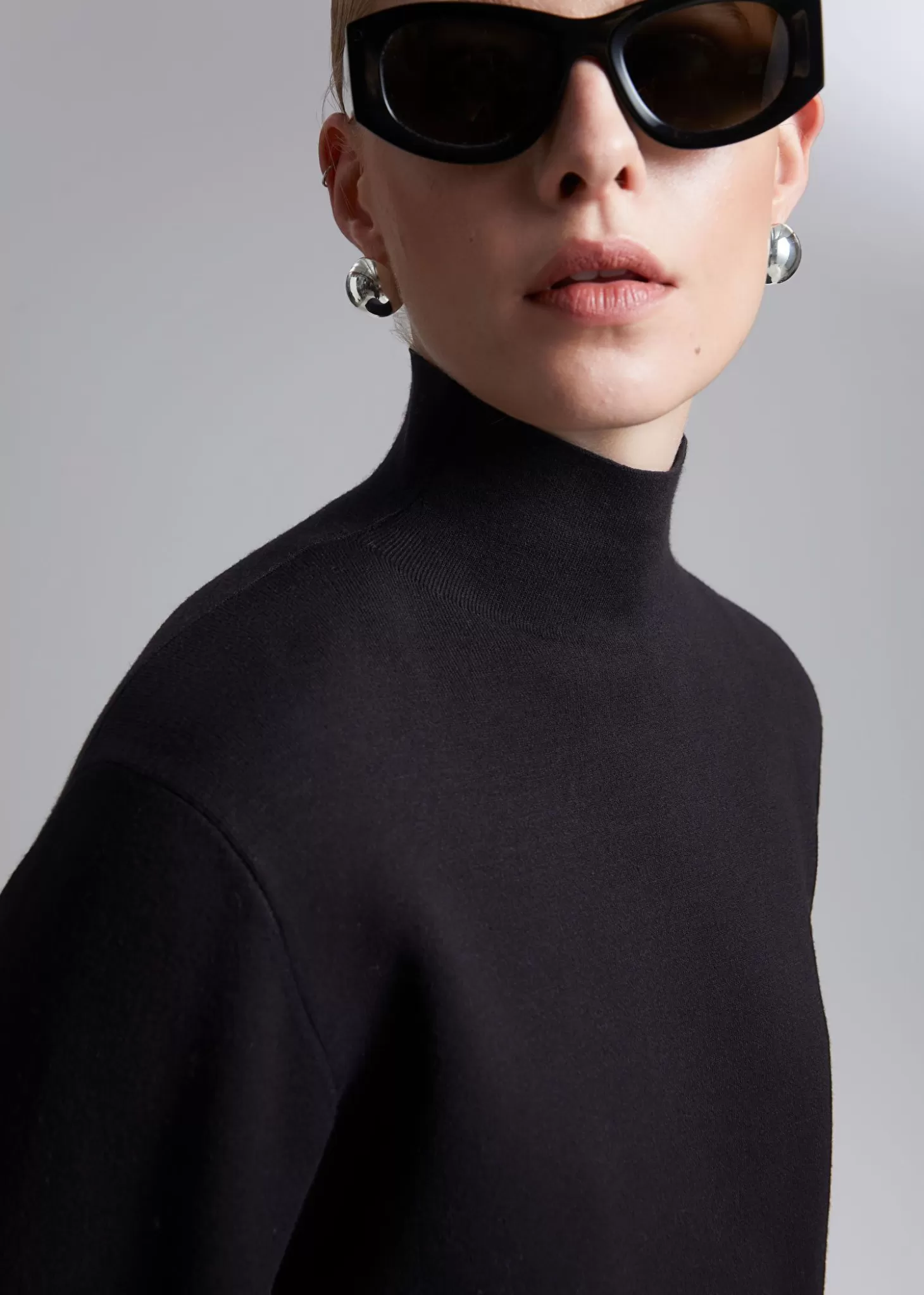 Strikkevarer*& Other Stories Boxy Turtleneck Strikket Genser Svart