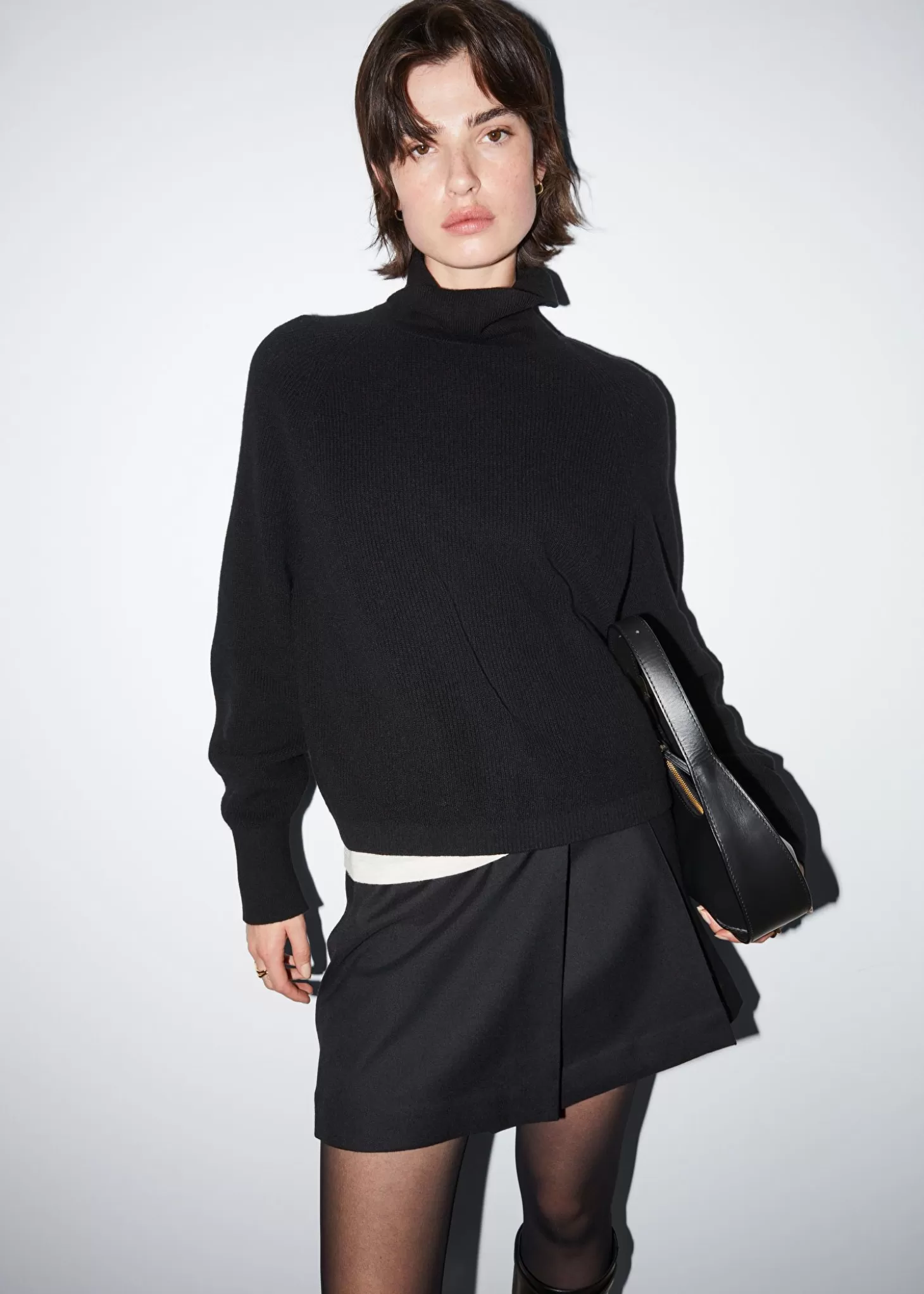 Cashmere*& Other Stories Cashmere Turtleneck Genser Svart