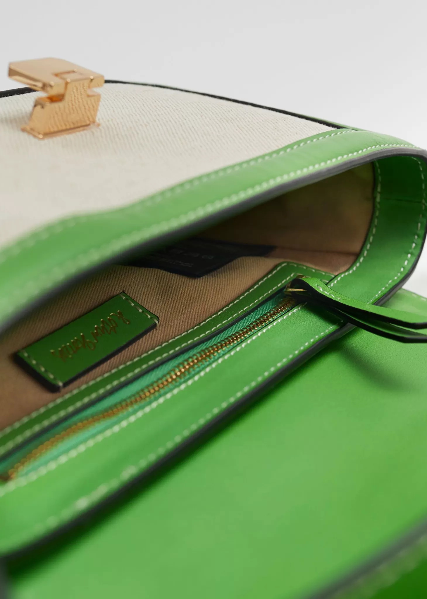 Vesker*& Other Stories Crossbody-Veske I Laer I Lerret Gront Eple