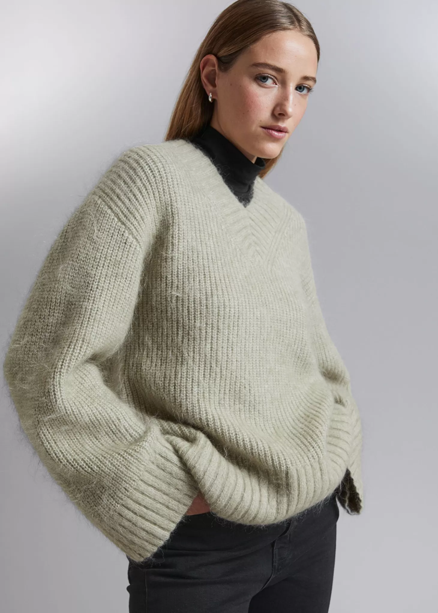 Strikkevarer*& Other Stories Fuzzy Knit Jumper Kaki