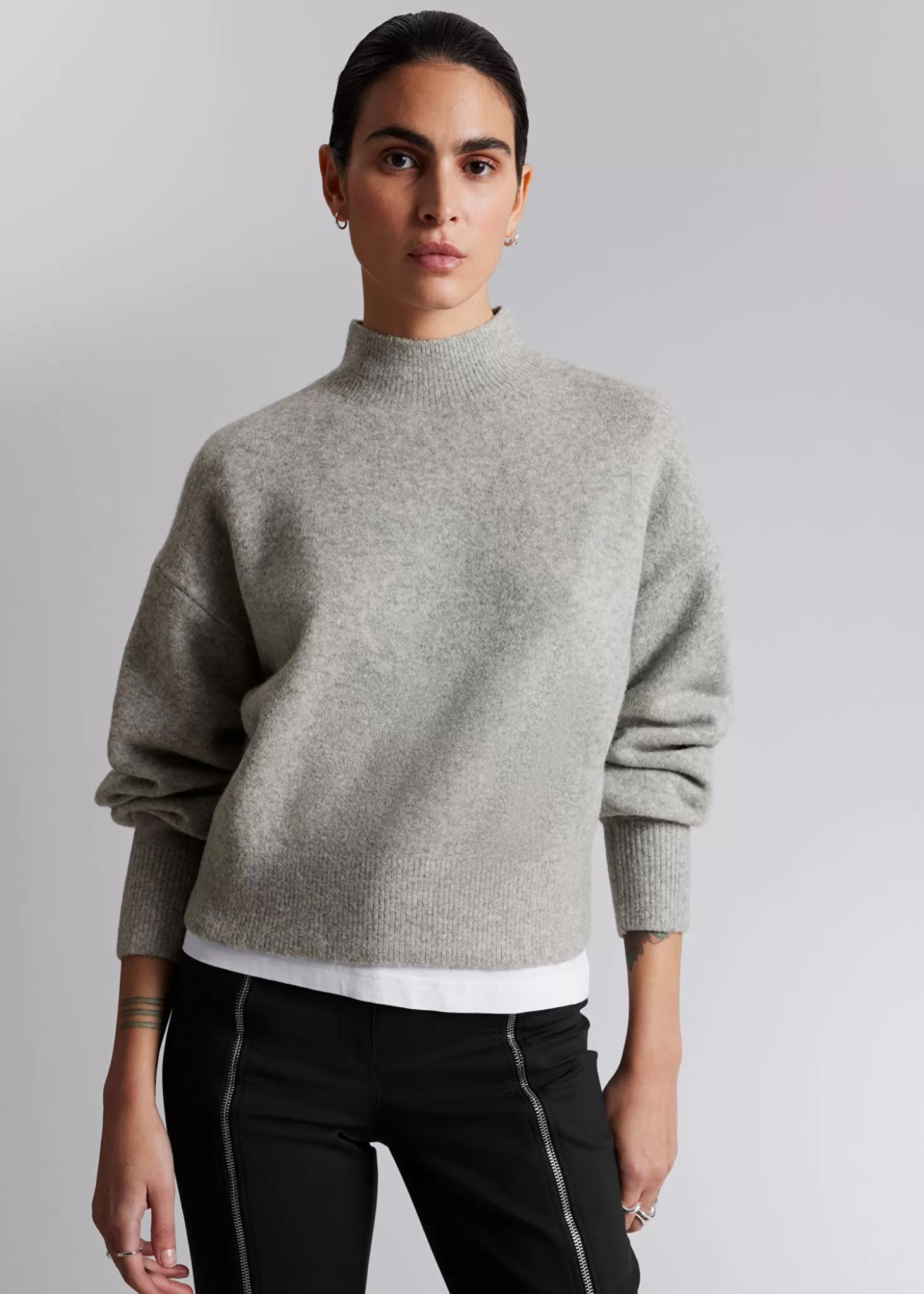 Strikkevarer*& Other Stories Mock-Neck Genser Muldvarp