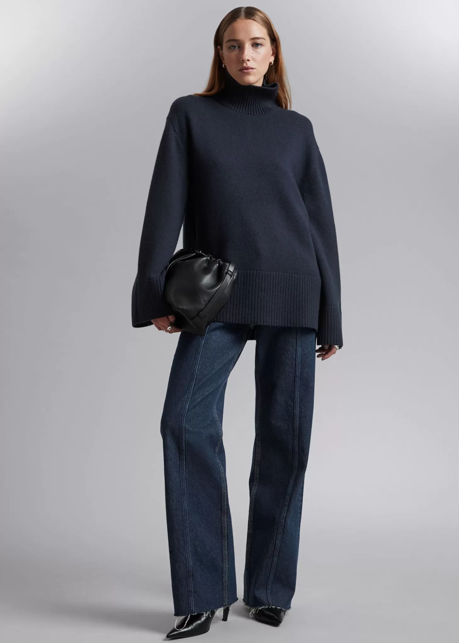 Strikkevarer*& Other Stories Oversized Turtleneck Merino Genser Marinen