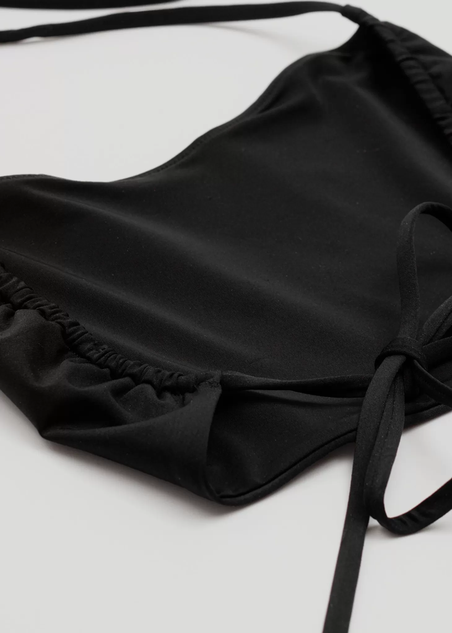 Bikinier*& Other Stories Rygglos Bandeau Bikinitopp Svart